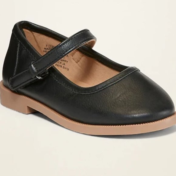 Old Navy Faux-Leather Uniform Mary-Janes for Toddler Girls - Picture 13 of 13